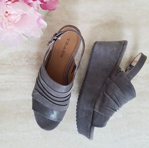 SALE! TRASK shari gray suede wedge sandal size 9.5